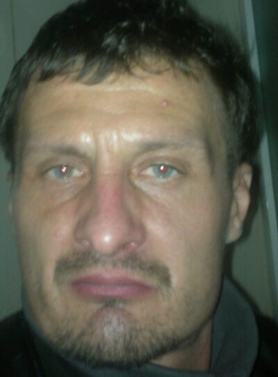  ,   Nik, 42 ,   