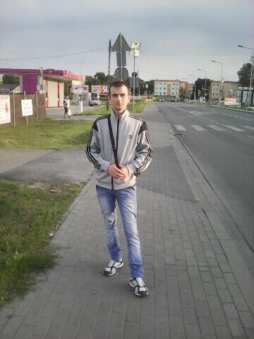  8571538  Sergij, 33 ,    