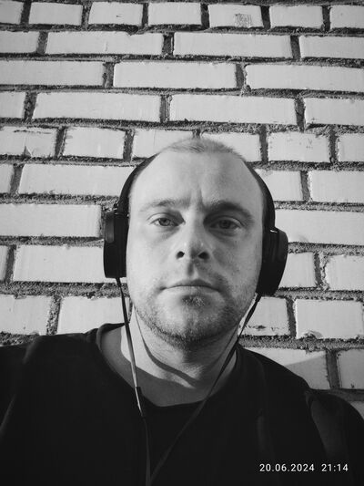  ,   Ivan, 33 ,   ,   