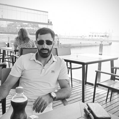  ,   Sarkis, 33 ,  