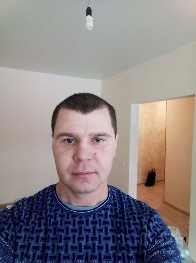  ,   Kostia, 40 ,   