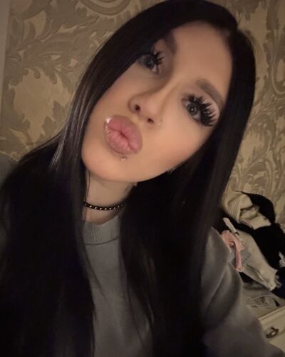  ,   Elizabeth, 19 ,   