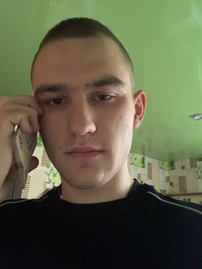  ,   Arthur, 21 ,   ,   