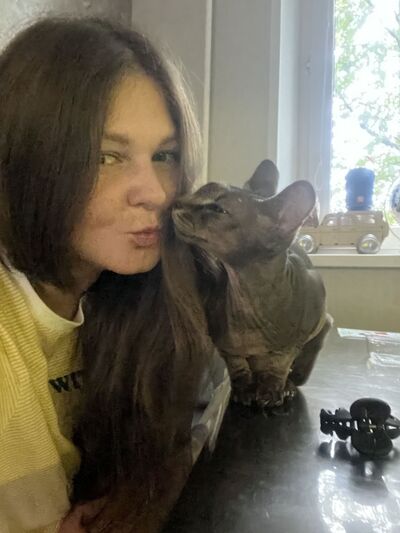 ,   Mia, 37 ,   ,   , 