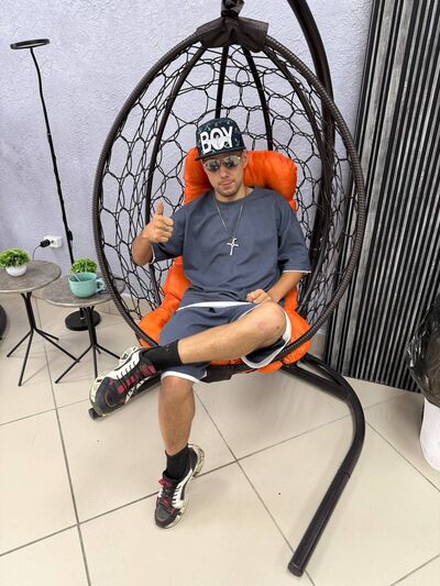  ,   Roman, 32 ,   ,   