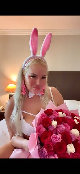  ,   Ilona, 30 ,   ,   