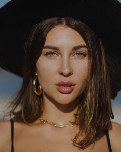  ,   Alina, 30 ,   ,   