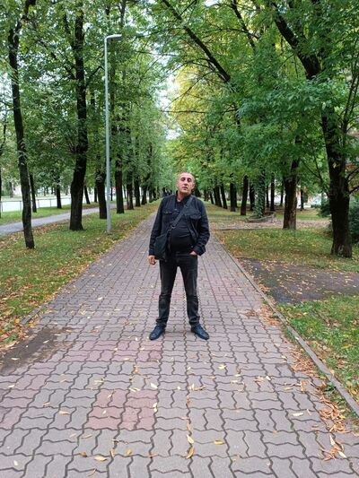  ,   Vahag, 44 ,   ,   