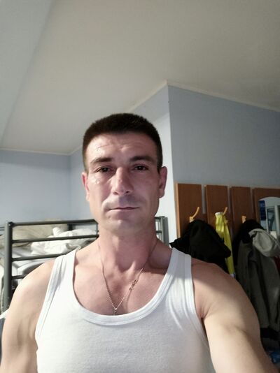  ,   Petru, 44 ,   c 