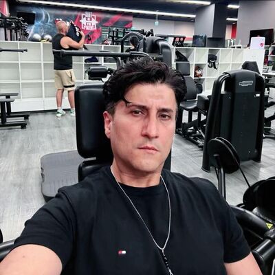  ,   Alberto, 34 ,   ,   , c 