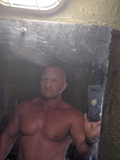  ,   Vladimir, 48 ,   ,   , c , 