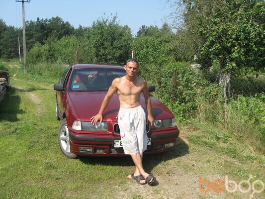  ,   Viktor, 46 ,   