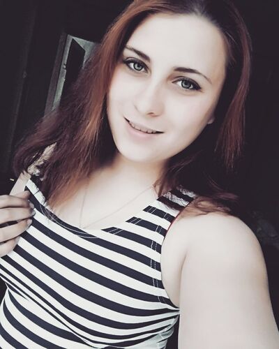 Знакомства Харцызск, фото девушки Светлана, 24 года, познакомится для флирта, любви и романтики, cерьезных отношений