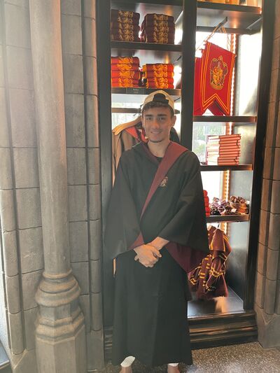  Beverly Hills,   Steven, 26 ,   ,   