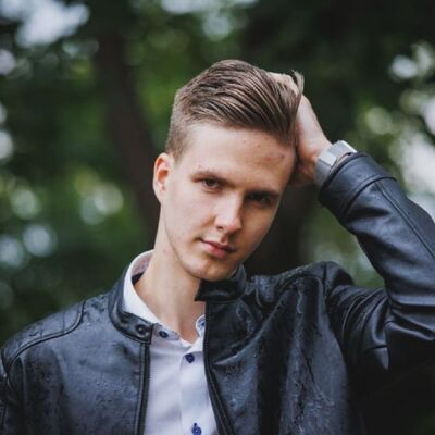  ,   Valentin, 22 ,   ,   