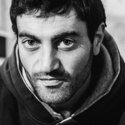  ,   Aro, 33 ,   