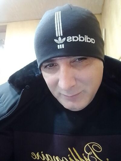 ,   Elshen, 46 ,   ,   