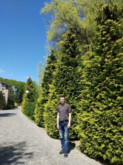  ,   Taras, 36 ,  