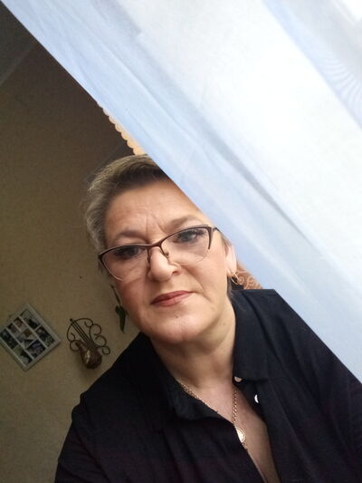  ,   Julia, 57 ,     , 