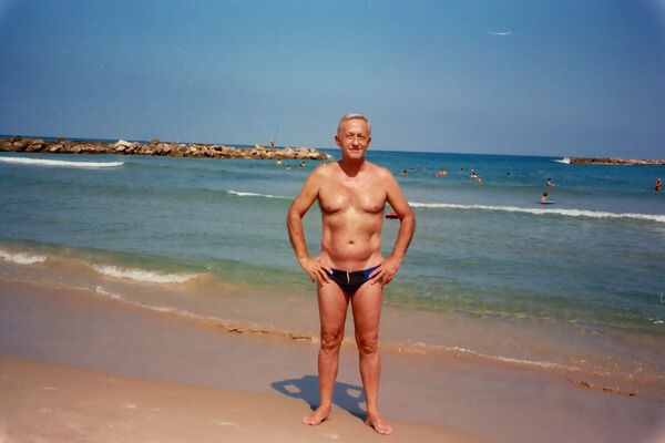  Podgorica,   Dusan, 74 ,   