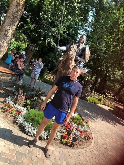  ,   Evgeniu, 43 ,     , c , 