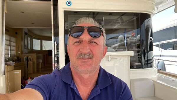  ,   Kaptan, 54 ,   ,   
