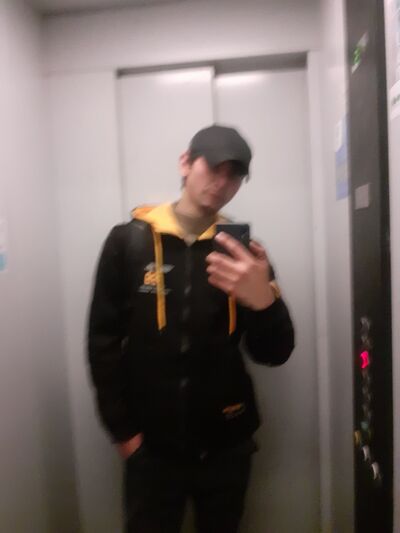  ,   Jon, 27 ,  