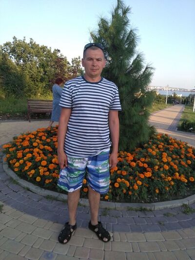  ,   Yury, 44 ,   ,   , c 