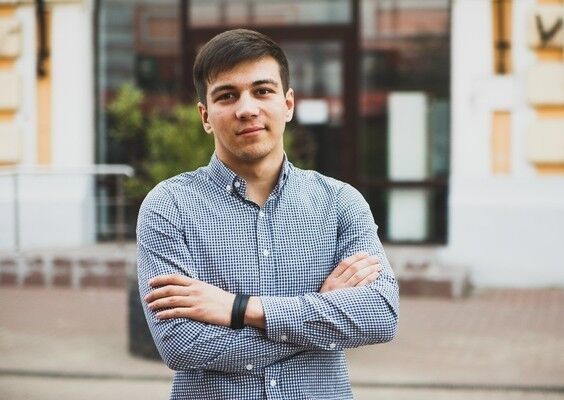  13794148  Patrik, 34 ,    -