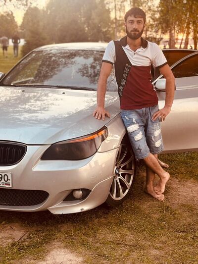  ,   Arman, 25 ,   ,   , c 