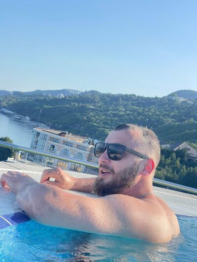  ,   Hovo, 30 ,   