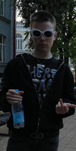  ,   Vitaly, 19 ,   ,   