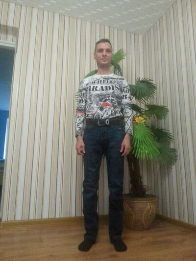  ,   Viktor, 49 ,   