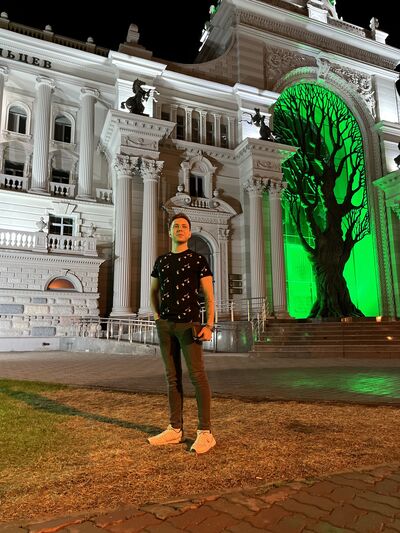  ,   Rustem, 25 ,   ,   , c 