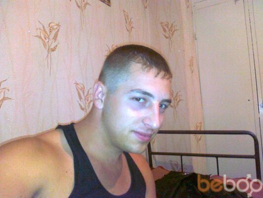  ,   Eugen, 33 ,   