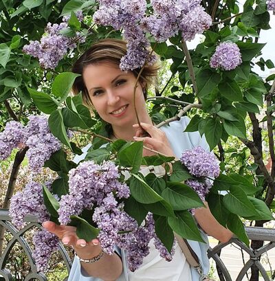  ,   Alla, 42 ,   ,   