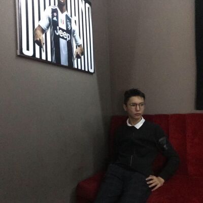  ,   Ernur, 25 ,   ,   , c 