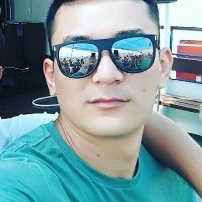  18870278  Akmal, 36 ,    Rothschild