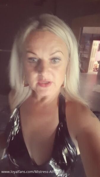  ,   Debbie, 42 ,   ,   