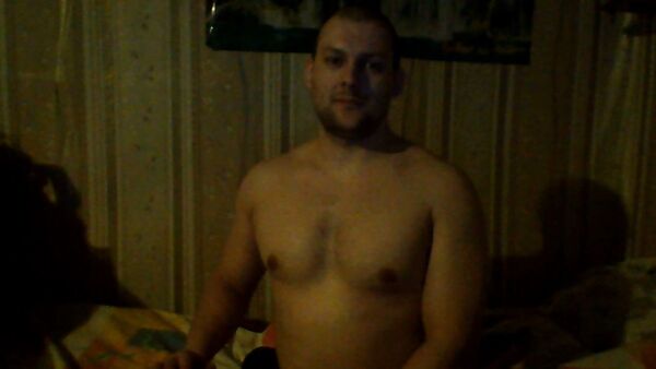  ,   Olegs, 44 ,  