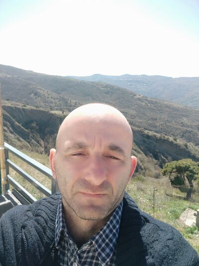  ,   Daviti, 51 ,   