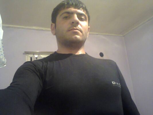  ,   Perviz, 37 ,  