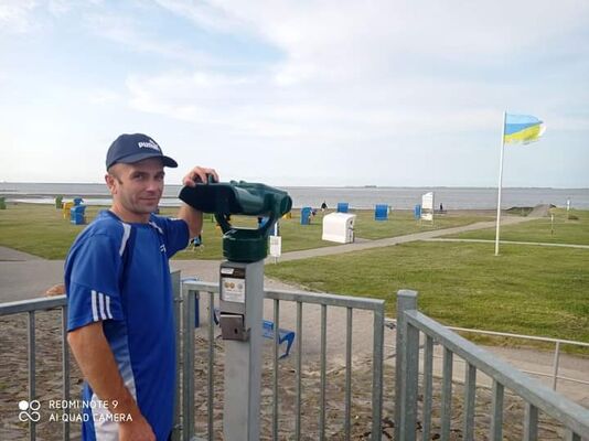  ,   Alex, 46 ,   ,   