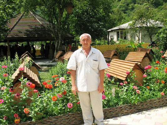  ,   Oleg, 56 ,   