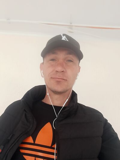  ,   Koss, 37 ,     , c 