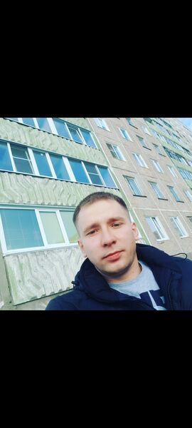  ,   Viktor, 33 ,   ,   