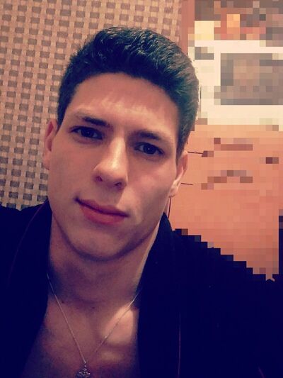  ,   Vitalik, 26 ,   
