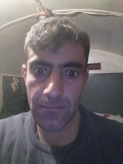  ,   Armen, 35 ,   ,   