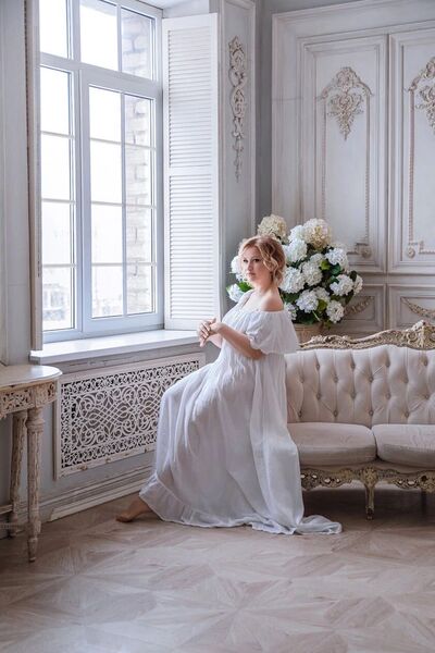  ,   Lana, 42 ,   c 