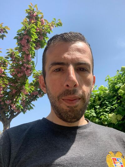  ,   ARen S, 40 ,  
